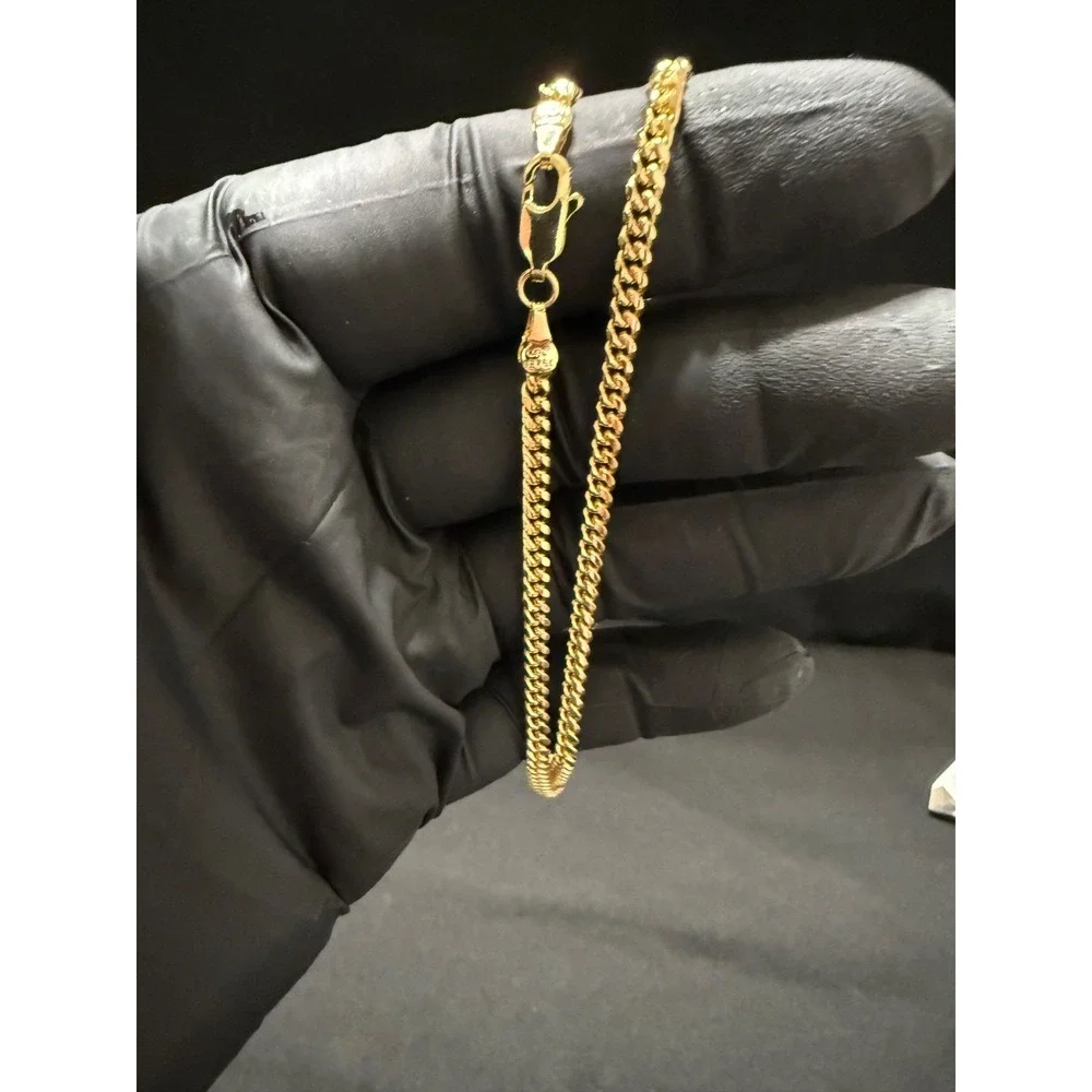 The Unbranded Brand cuban chain